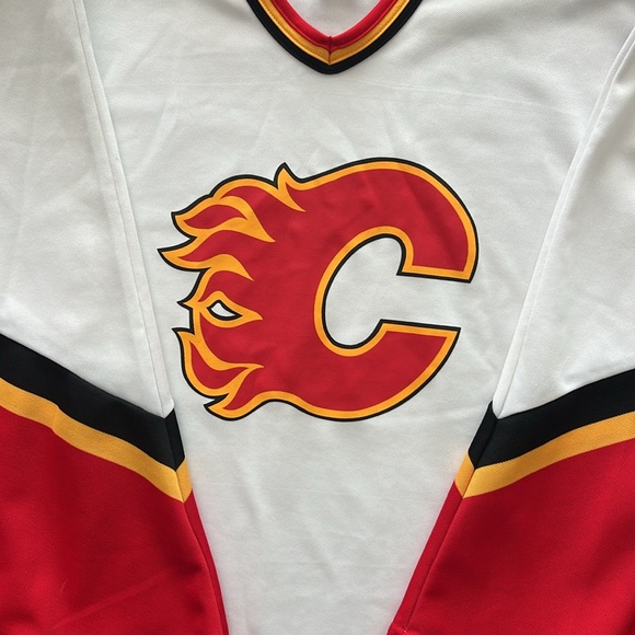 Calgary Flames Hockey Jersey - Size XL - Picture 6 of 10